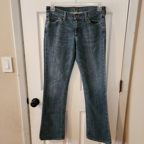 Old Navy The Flirt Bootcut Jeans Women's 6 Long Casual Everyday Medium Wash EUC - Picture 1 of 5